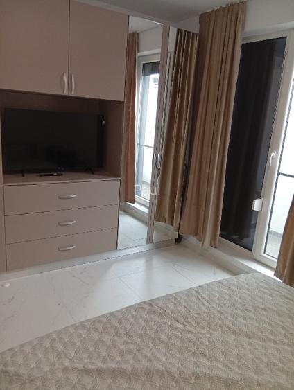 Proprietar inchiriez apartament  - 4