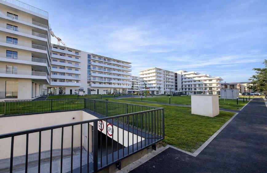 Apartament cu 2 camere,etaj intermediar,parcare subterama,zona Eroilor - 5