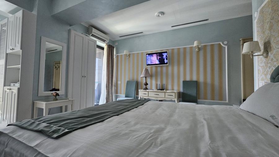 Blue Bike Mamaia - Hotel Savoy - studio et 4/7 (finisaje calitative )