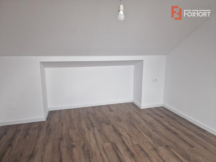 Duplex de vanzare cu 3 camere - zona Mosnita Noua