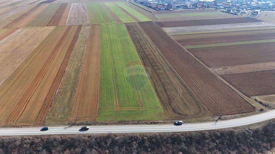Teren extravilan | 14,600mp | Tărlungeni