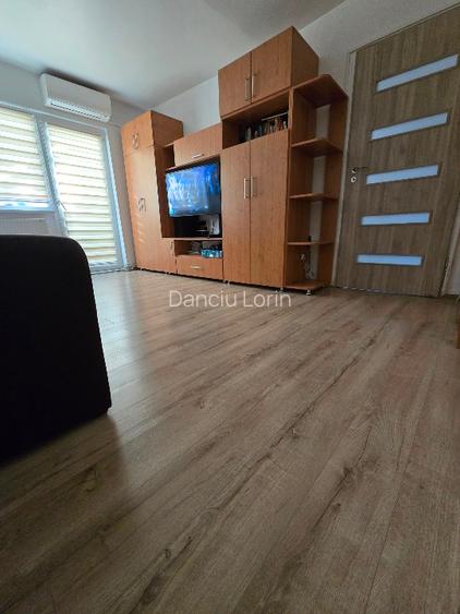 Propietar, vand apartament 2 camere ,girocului,  comision 0 - 7