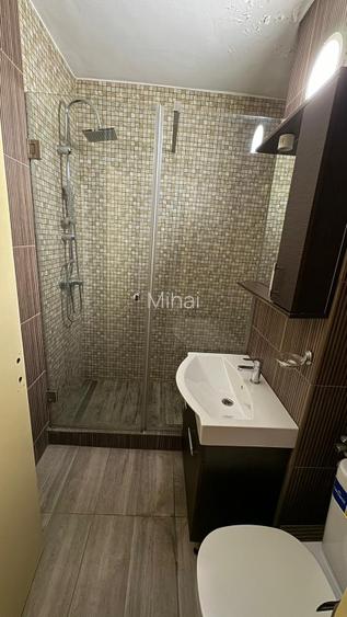 Inchiriez apartament 3 camere, decomandat, ultracentral, etaj 3/10, Bd. Magheru  - 7