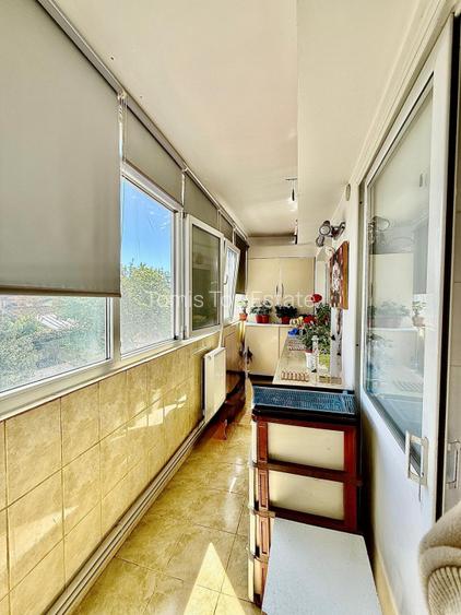 Apartament 3 camere Delfinariu , etaj 2/4 - 8