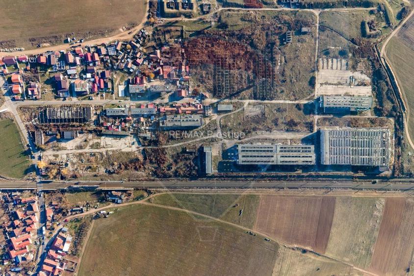 Teren industrial Orastie 13,5 ha cu hale fosta platforma industriala - 2