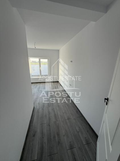 Duplex pe parter cu 4 camere, teren 382 mp, situat in Calea Urseni - 6