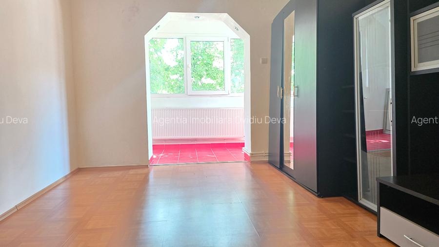 Vand apartament 2 camere in Deva, zona Progresul, etaj 1, bloc de 3 etaje - 2