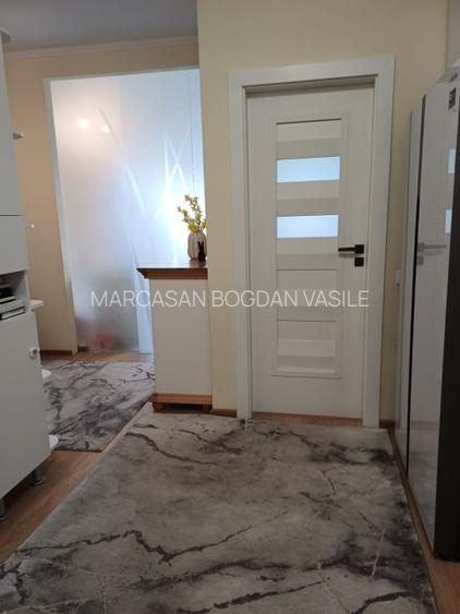 Persoană fizică vând: Apartament 38 mp + Balcon 7,43 mp + Parcare Subterană  - 11