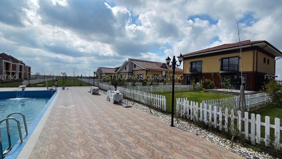 VILE P+M, 5 camere+Teren 300 mp.zona Otopeni, COMPLEX CU PISCINA-COMISION 0% - 37