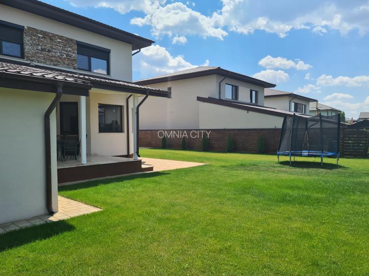 OMNIA-Proprietati alese! Casă la superlativ: curte mare, detalii  atragatoare. - 12