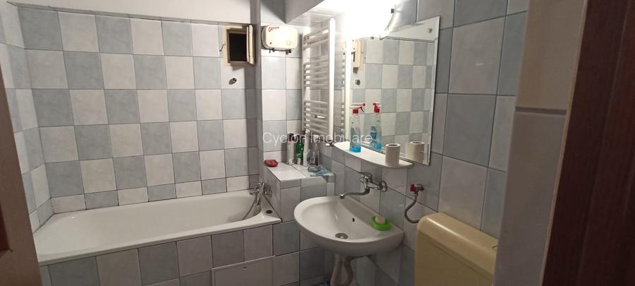 Apartament spațios cu 4 camere – 90 mp  Str. Mărgeanului, aproape de 13 Sept - 16