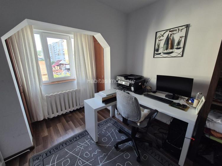 Apartament 4 camere, finisat, mobilat, parcare, zona str Izlazului - 27