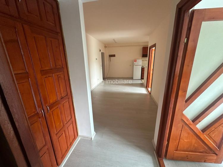 Apartament cu 3 camere, 58 mp, balcon, zona Florilor - 5