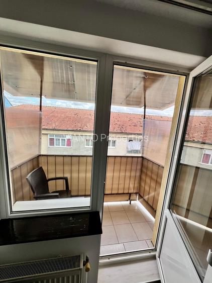 Apartament 3 camere la mansarda | Zona Vasile Milea | Renovat 2024 - 12