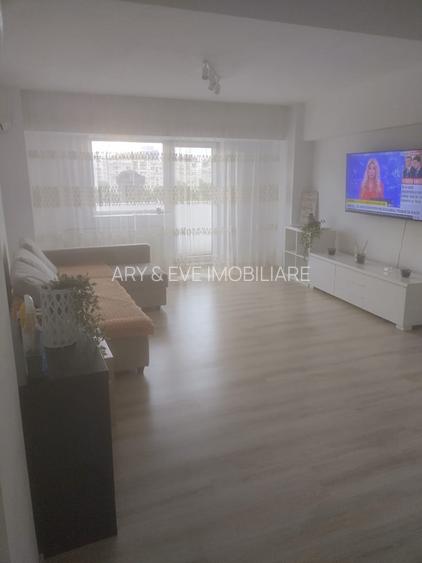 For Rent: Premium 4-Room Apartment | Unirii Square | Panoramic ViewWe - 12