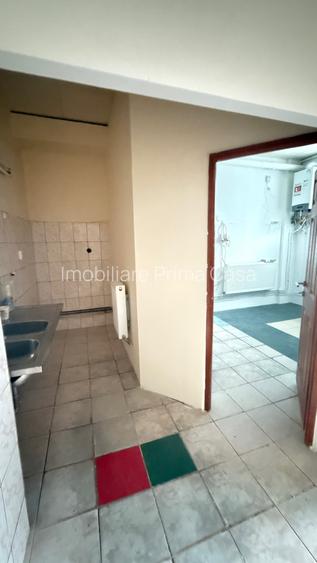 VICTORIEI (Zona Bucla) spatiu comercial stradal 80mp ! - 11