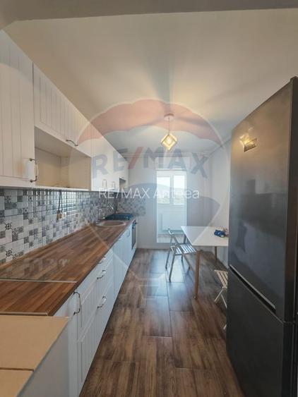 Apartament cu 4 camere - Aparatorii Patriei - Str Democratiei - 9