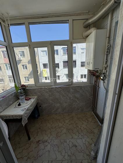 Inchiriere apartament 2 camere – Zona 9 Mai / Registrul Comertului - 6