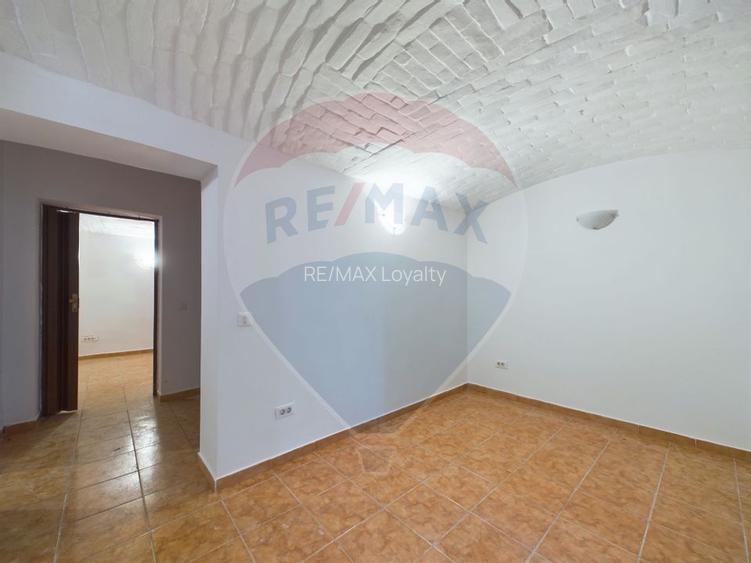 De vanzare Casa Vila București S+P+M in Sector 1 - 25