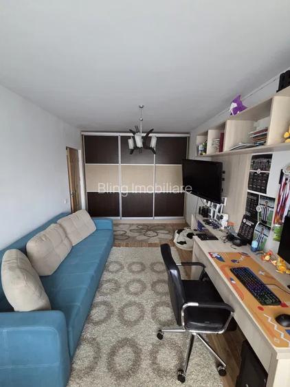 Apartament cu 2 camere, decomandat, parcare, zona Eroilor - 3