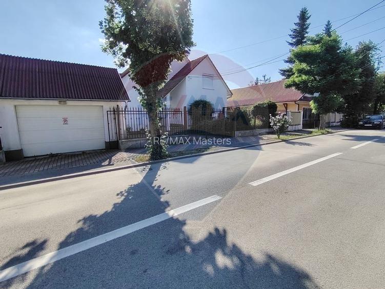 Casă / Vilă cu 8 camere de vânzare în zona Central - 41