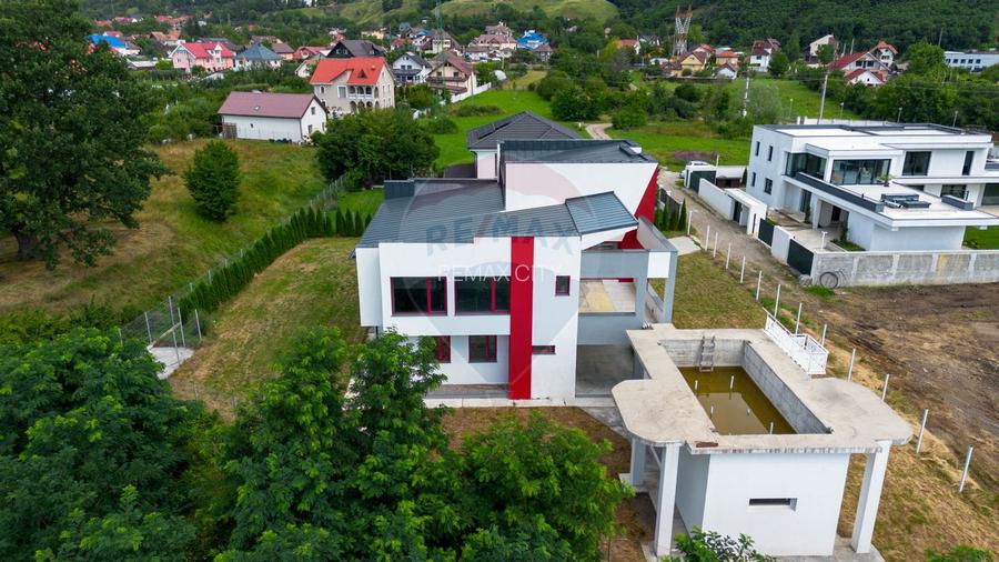 Casa de vanzare - Zona Ursulet Piatra Neamt - 24