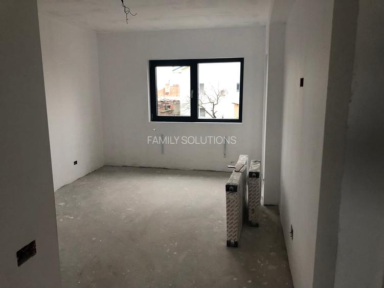 Proiect nou pozitie foarte buna. P+1+M. 5 cam - 10