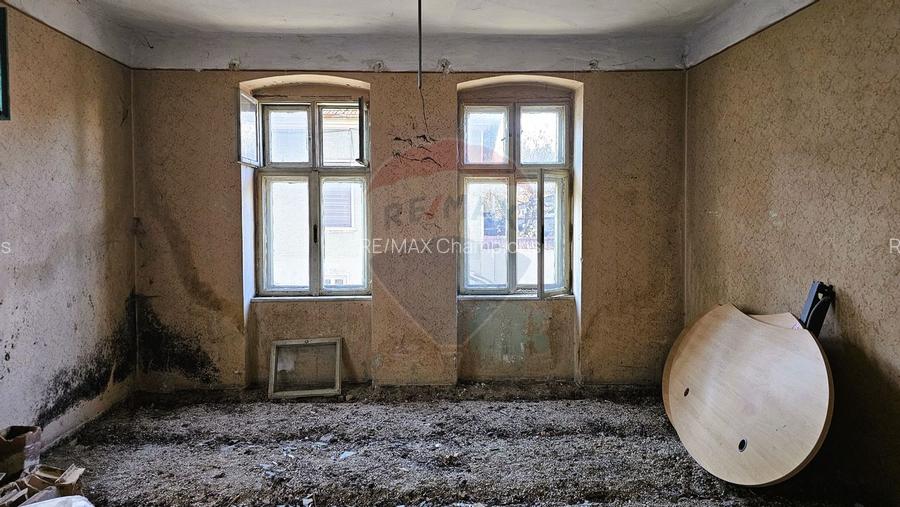 Lot teren de 597 mp | Casa renovabila | (PUZ si CU Bloc P+2+M etaje) - 11