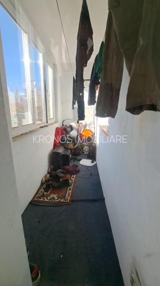 AGIGEA, 3 CAMERE DECOMANDAT 2 BAI, CENTRALA GAZ, 70 MP. PARCARE, BOXA - 14