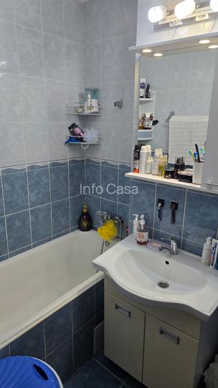 Vand apartament 2 camere - 13
