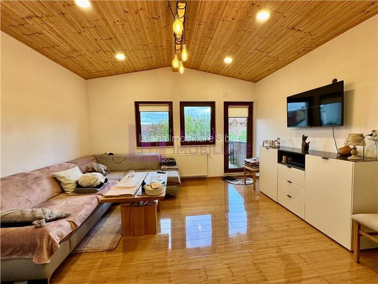 Casa de vanzare Piata Cluj | teren 336 mp | doua apartamente si anexe - 5
