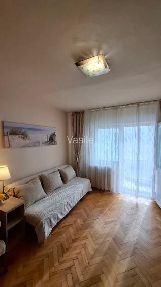 Proprietar, inchiriez pe termen lung apartament 1 camera, la 2 statii de MALL - 2