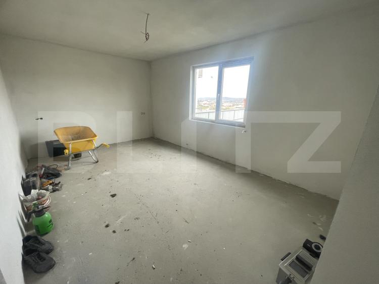 Casa individuala semifinisata, 4 camere, 10 ari teren si garaj