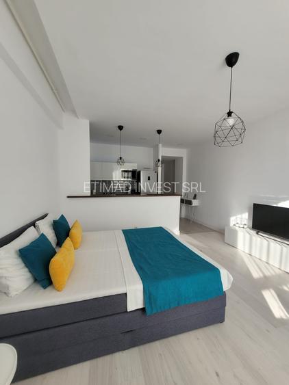 STUDIO MOBILAT  -50 M DE SHUT UP BEACH -MAMAIA NORD -75000 EURO - 12