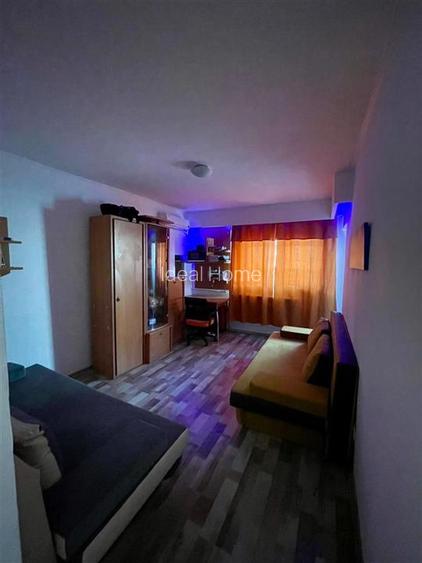 1 CAMERA DECOMANDAT - MOBILAT SI UTILAT - ZONA GARA - 5