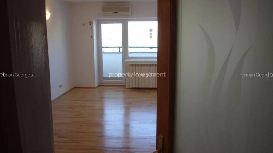 Bd Unirii, Alba Iulia | Duplex 4 Camere pentru birouri | 2 Terase - 3