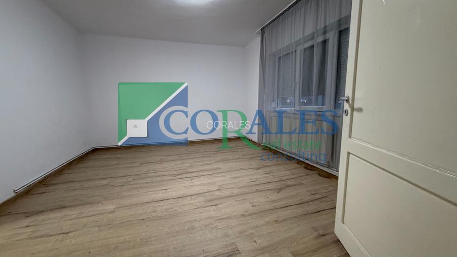 10 min de Iulius Town. Pt birouri sau locuit. Curte, terasa, parcare. - 10