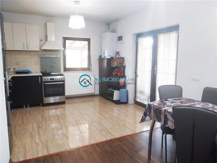 Royal Imobiliare-Vanzare Vila Zona Barcanesti - 18