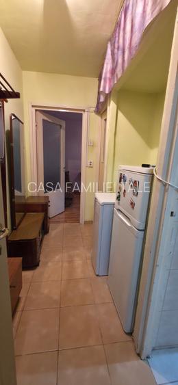 In fata la Sp. Judetean etaj 1 - 250 euro - 2