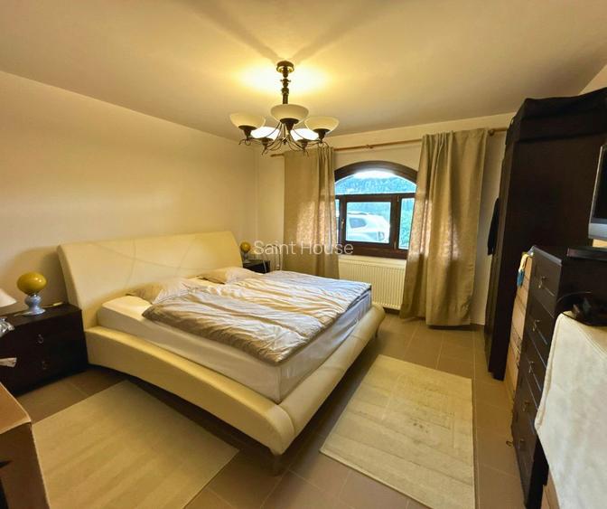 Vilă cu 10 camere P+2E+M 400 M² utili 2800 M² Teren Comandau - 4