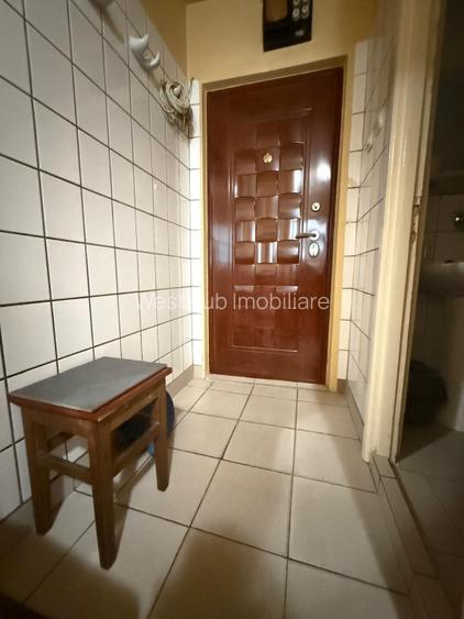 Garsoniera mobilata, 12 mp, etaj 2 - Complexul Studentesc - 4