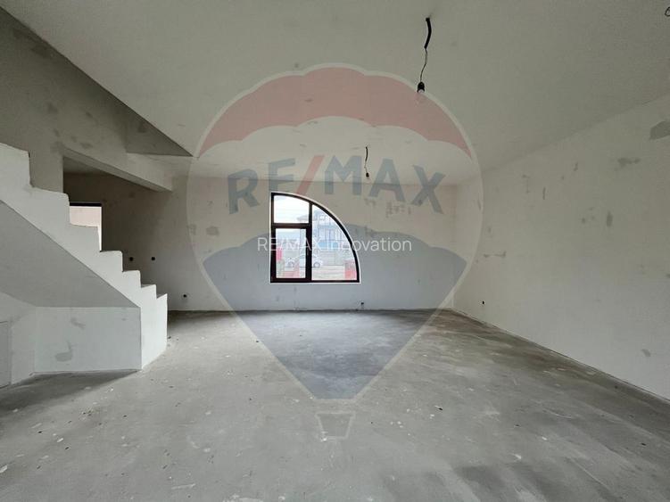 Investitie/Vanzare-  Vilă cu 5 camere la 45 minute de Bucuresti - 12