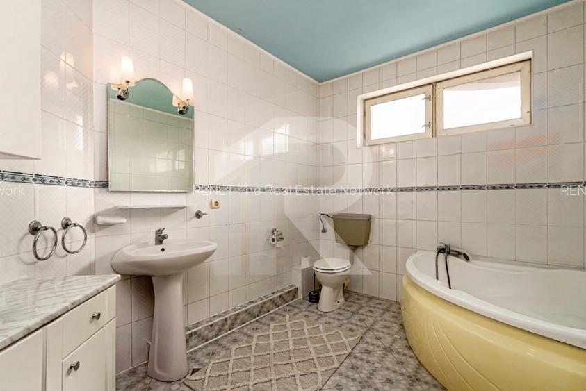 Casa spațioasă cu vedere la Lacul Grivița | 5 dormitoare | teren 793 mp - 26