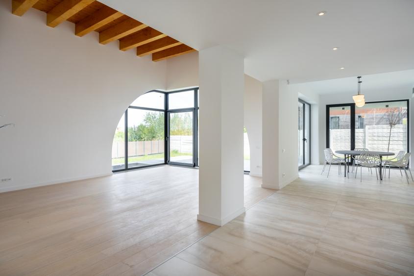 VILA / CORBEANCA / LAGUNA ALBASTRA