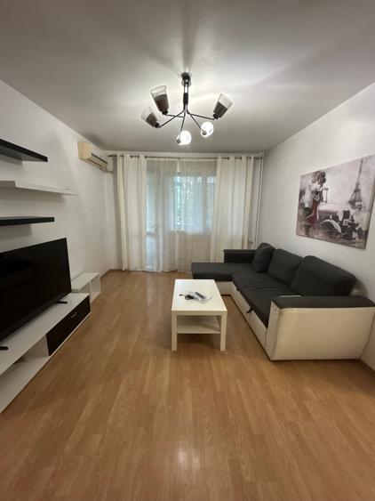 Apartament cu 2 camere, vedere spre grădină, București Sector 3 Unirii