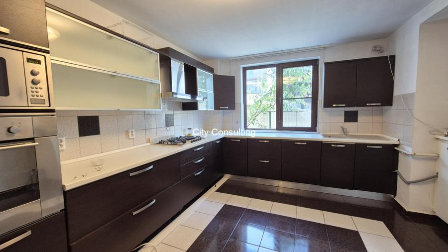 Pipera Inchiriere vila cu 5 dormitoare