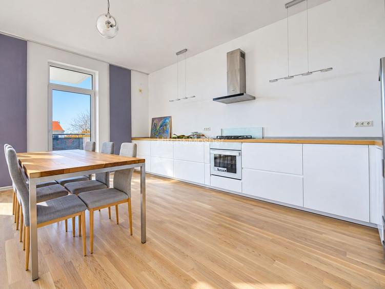 Apartament lux, cu lift personal, parcare, in zona Centrala - Balcescu