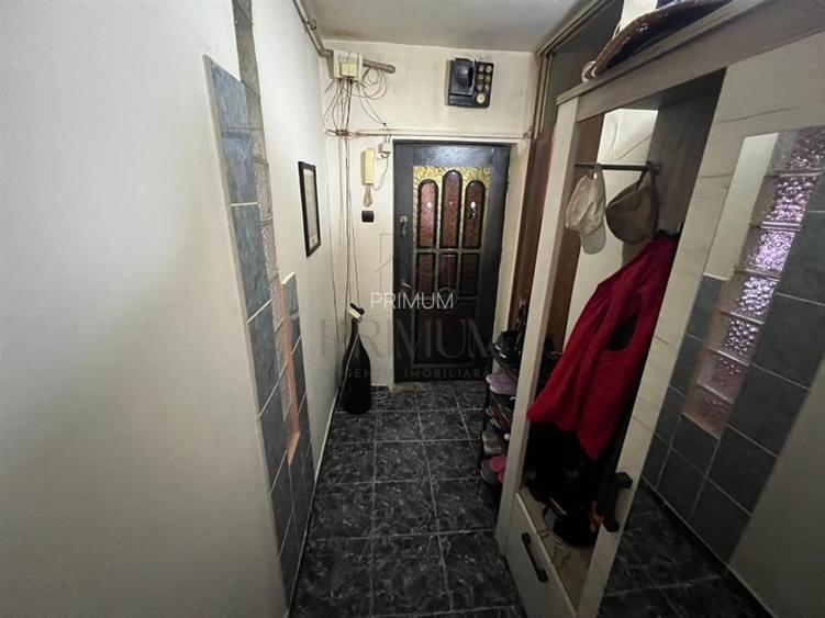 SOARELUI - ETAJ 2 - DECOMANDAT - 3 CAMERE - 2 BAI - 2 BALCOANE - CENTRALA PROPRI - 2
