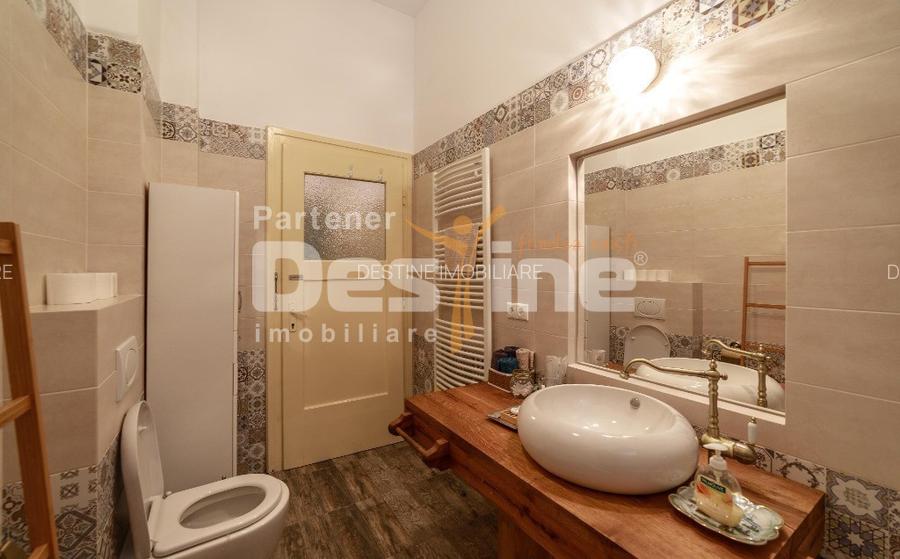 Apartament cu 4 camere, suprafata de 135 mp, garaj si beci in inima orasului - 13