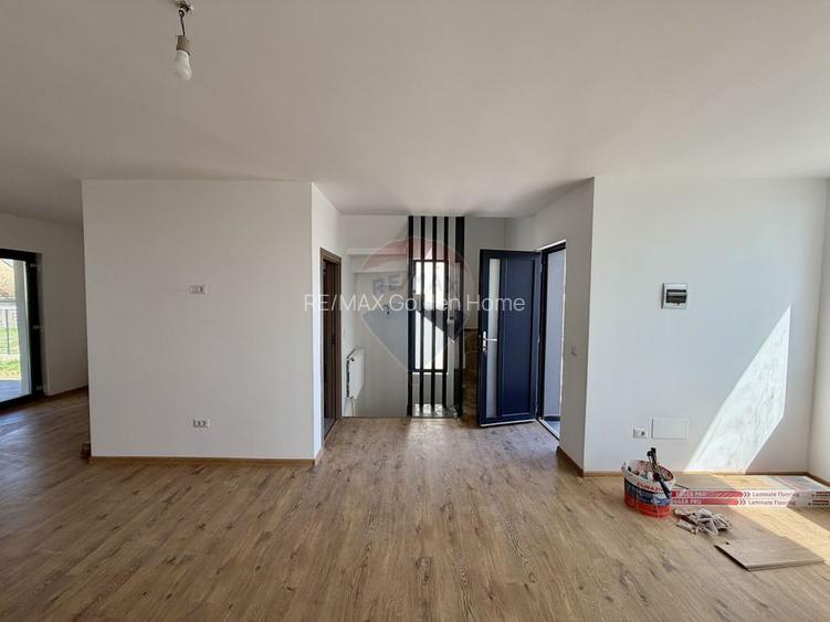 Casă / Vilă Golesti - 9